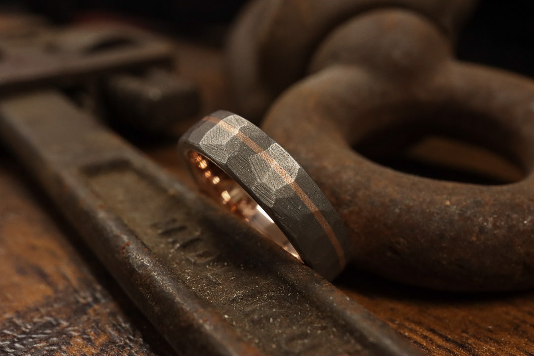 How to Choose the Perfect Men's Wedding Ring: A General Guide