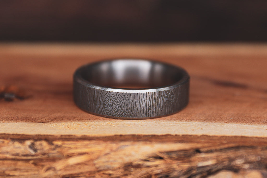 Woodgrain Textured Titanium - Men's wedding ring, 6mm beveled ring, silver, grey, manly style, rugged
